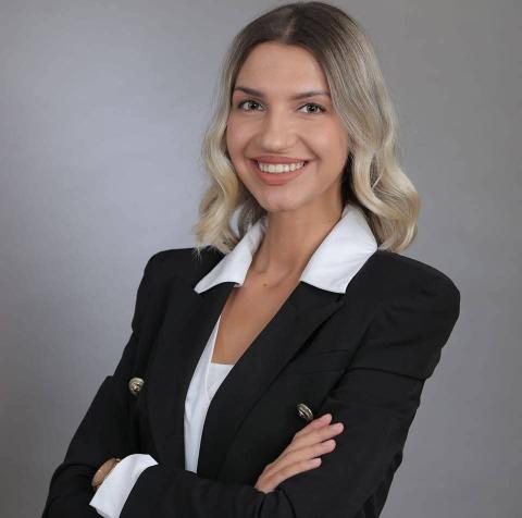Emina Sinanović